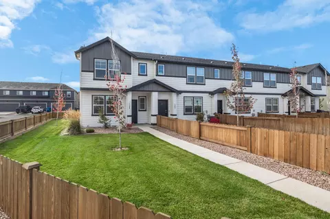 1198 NW Upas Pl, Redmond, OR 97756