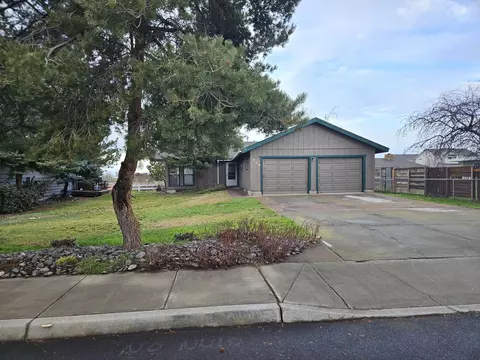 406 NW Birdie Ln, Madras, OR 97741