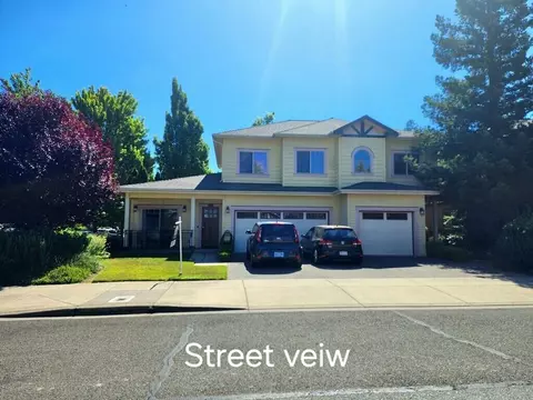1109 Catherine Way #34, Grants Pass, OR 97526