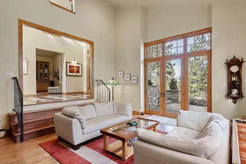 1611 NW Wild Rye Cir, Bend, OR 97703