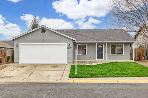 1218 Pheasant Way, Central Point, OR 97502