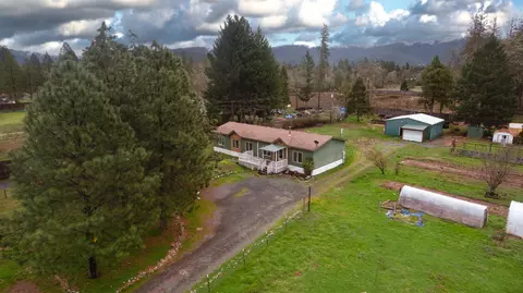 4767 Holland Loop Rd, Cave Junction, OR 97523 photo 3