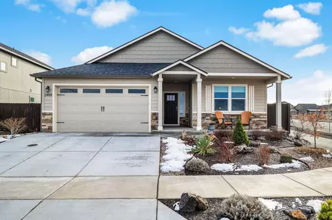 2498 NW Kingwood Ave, Redmond, OR 97756