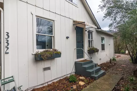 332 NE Josephine St, Grants Pass, OR 97526