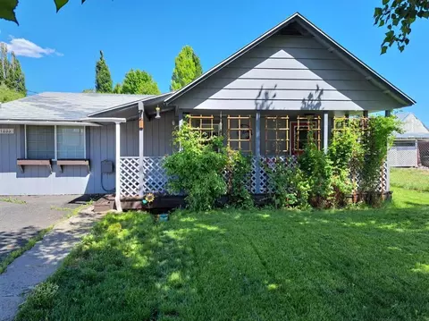 1833 Derby St, Klamath Falls, OR 97603