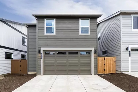 Exterior - 3750 NE Petrosa Ave, Bend, OR 97701 photo 2 of 10