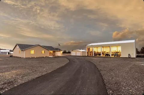 4295 SE Tillamook Loop, Prineville, OR 97754