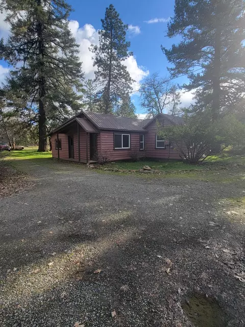 28215 Redwood Hwy, Cave Junction, OR 97523