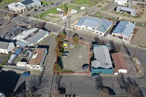110 Talent Ave, Talent, OR 97540