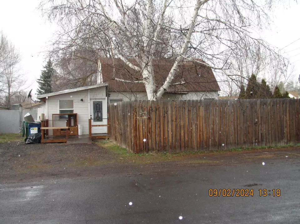 3340 Bisbee St, Klamath Falls, OR 97603 27 Photos Movoto