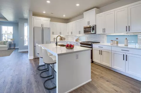 Kitchen - 3816 Cole Rd, Bend, OR 97701 photo 1 of 5