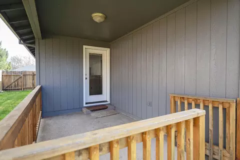 265 Candis Dr, Eagle Point, OR 97524 photo 12