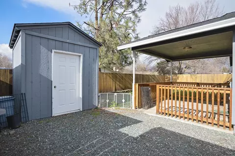265 Candis Dr, Eagle Point, OR 97524 photo 16