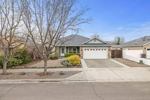 3208 Balsum Way, Medford, OR 97504