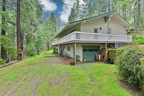 265 Pickett Creek Rd, Grants Pass, OR 97527