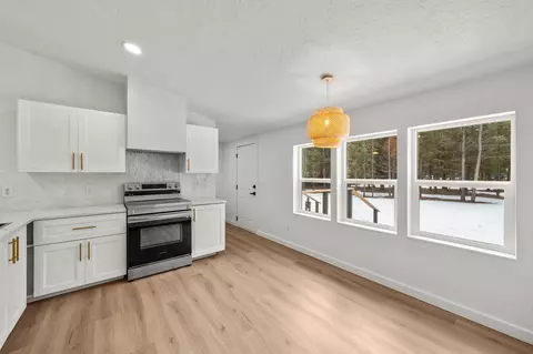 16047 Falcon Ln, La Pine, OR 97739 photo 9
