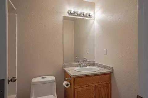 1141 Hawk Dr, Central Point, OR 97502 photo 9