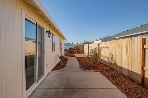 1141 Hawk Dr, Central Point, OR 97502 photo 15