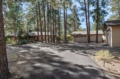 60030 Ridgeview Pl, Bend, OR 97702