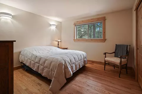 Bedroom - 60030 Ridgeview Pl, Bend, OR 97702 photo 4 of 4