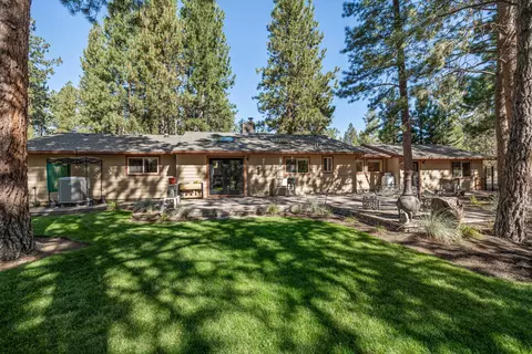 Exterior - 60030 Ridgeview Pl, Bend, OR 97702 photo 5 of 12
