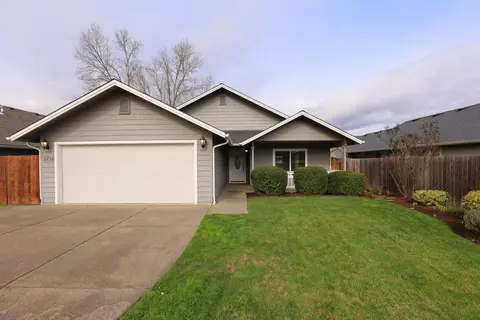 2736 SW Elmer Nelson Ln, Grants Pass, OR 97527