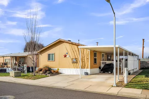 10 E South Stage Rd #SPC 99, Medford, OR 97501
