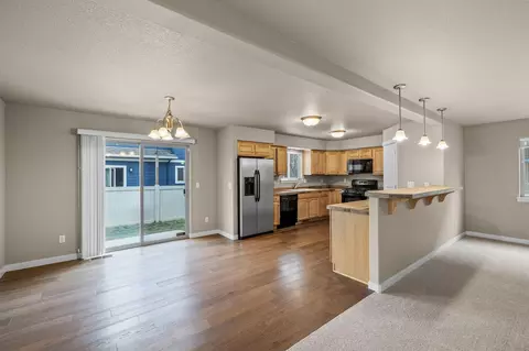 Kitchen - 630 SE Glencoe Pl, Bend, OR 97702 photo 1 of 3