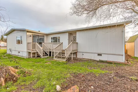 2470 Terrmont St, White City, OR 97503