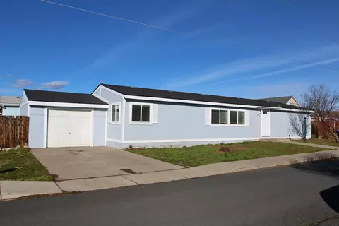 5447 Summerfield Way, Klamath Falls, OR 97603