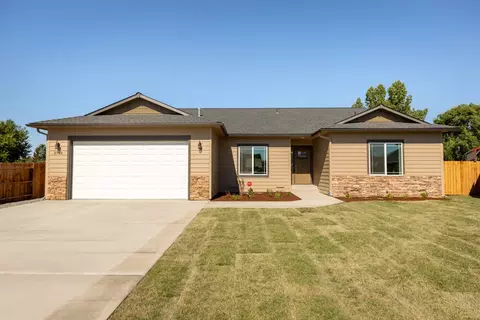 3732 La Harbra Way, Klamath Falls, OR 97603