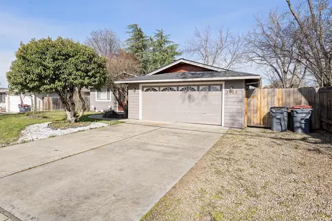 3063 Delta Waters Rd, Medford, OR 97504