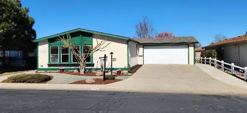 555 Freeman Rd # 115, Central Point, OR 97502