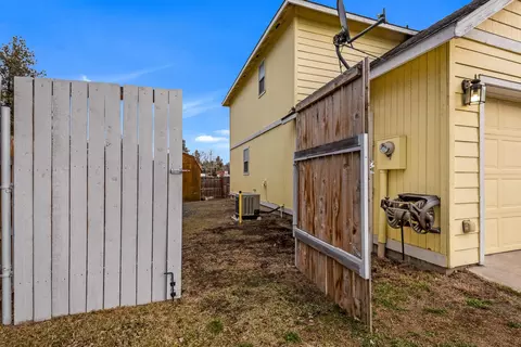 Exterior - 20198 Lora Ln, Bend, OR 97702 photo 8 of 8