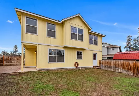 Exterior - 20198 Lora Ln, Bend, OR 97702 photo 5 of 8