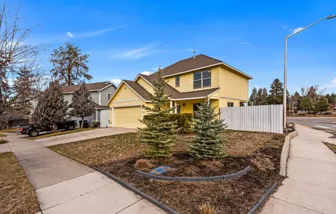 Exterior - 20198 Lora Ln, Bend, OR 97702 photo 2 of 8