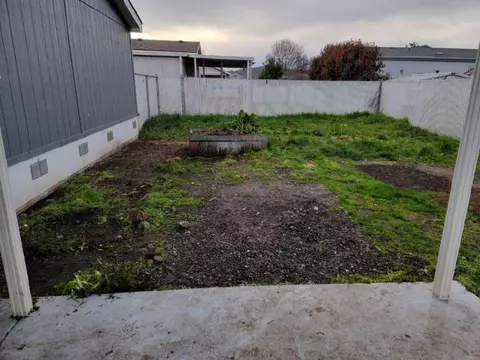 633 E Archwood Dr UNIT 130, Eagle Point, OR 97524 photo 11
