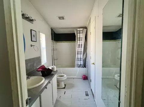 633 E Archwood Dr UNIT 130, Eagle Point, OR 97524 photo 9