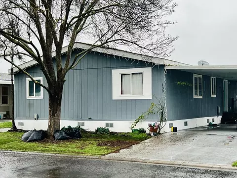 633 E Archwood Dr UNIT 130, Eagle Point, OR 97524 photo 1