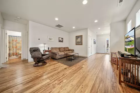 Living - 62856 NE Nolan St, Bend, OR 97701 photo 3 of 6
