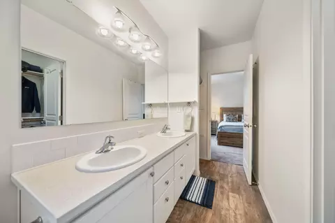 Bath - 62856 NE Nolan St, Bend, OR 97701 photo 3 of 3