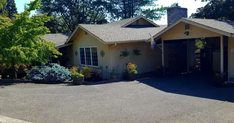 937 NE Orchard Dr, Myrtle Creek, OR 97457