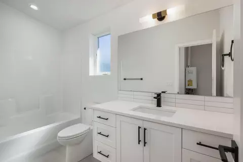 Bath - 20522 Murphy Rd #LOT 47, Bend, OR 97702 photo 4 of 4