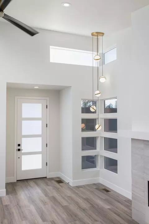 Entry Way - 20522 Murphy Rd #LOT 47, Bend, OR 97702 photo 2 of 4