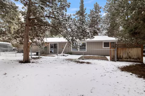 Exterior - 20426 Rae Rd, Bend, OR 97702 photo 5 of 7