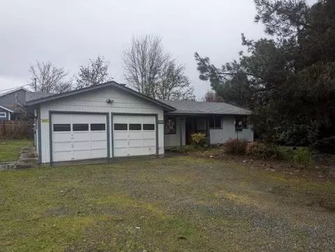 2141 Cullison Ln, Grants Pass, OR 97527