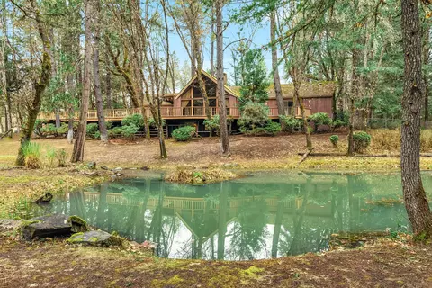 750 Ewe Creek Rd, Grants Pass, OR 97526