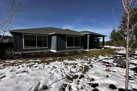 Exterior - 2028 NW Lobinie Ct, Bend, OR 97703 photo 5 of 7