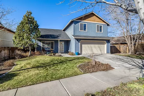 2515 NW 13th St, Redmond, OR 97756