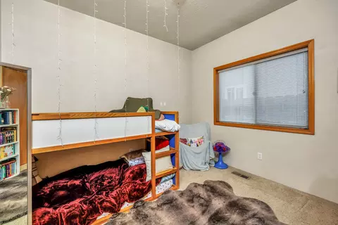 Bedroom - 734 S Haskell St, Central Point, OR 97502 photo 4 of 4
